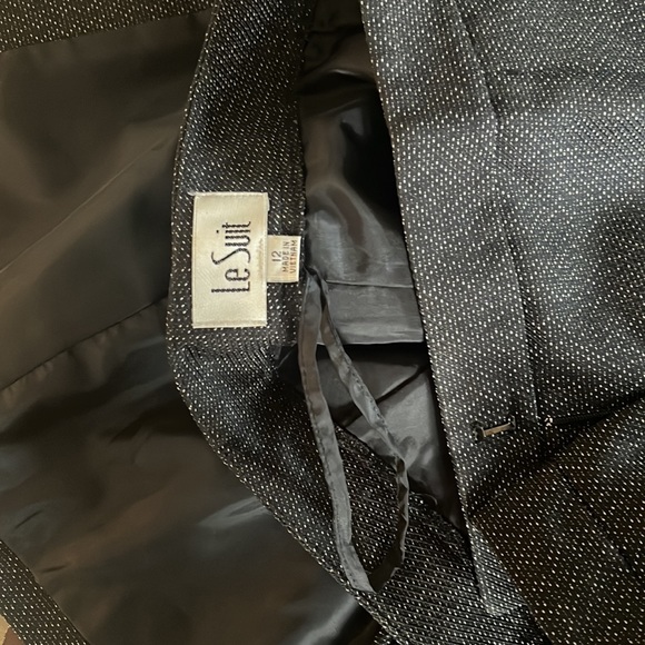 Beautiful black tweed pantsuit be le Suit - Picture 4 of 5